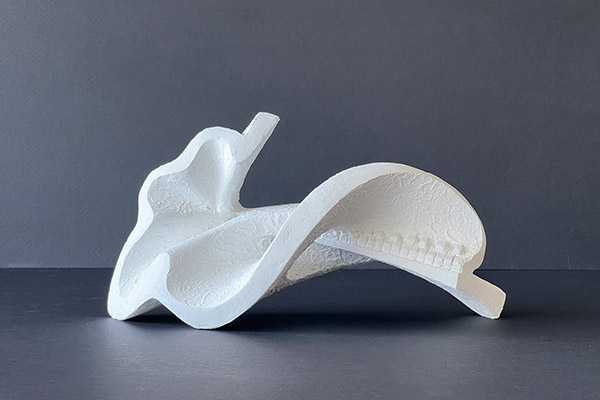 雕塑作品《靜默之流》